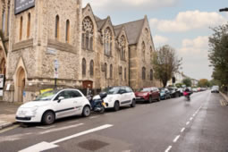 Non-resident Drivers To Be Banned from Rivercourt Road 