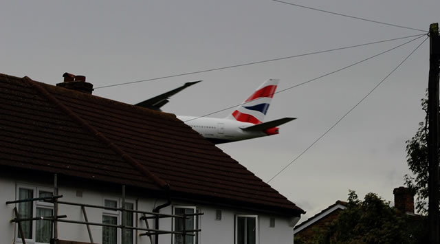 Hounslow Wants Heathrow Plane Ticket Tax